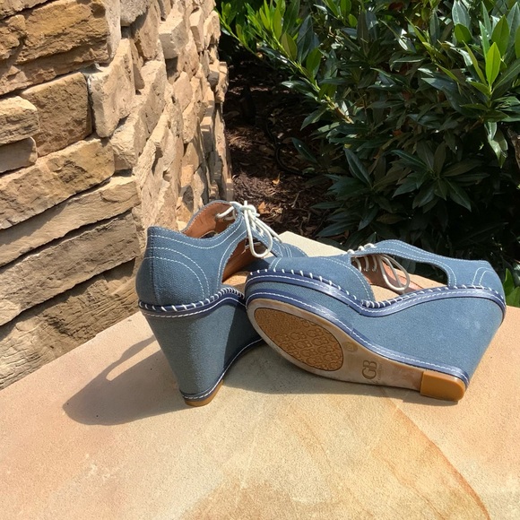 Gianni Bini Tie Up Heels - Picture 9 of 9